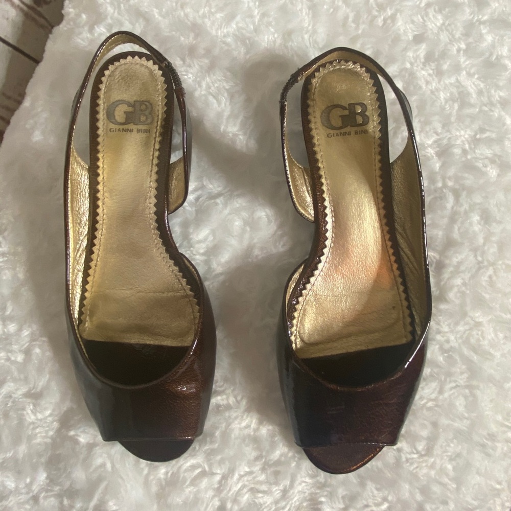 Gianni Bini Brown Heels